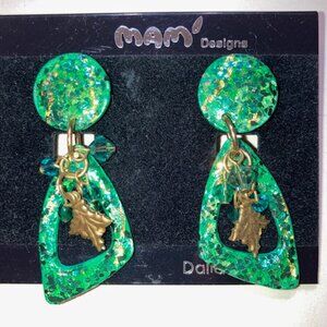 VINTAGE MAM DESIGNS SIGNED GREEN GOLD EARRINGS PIERCED